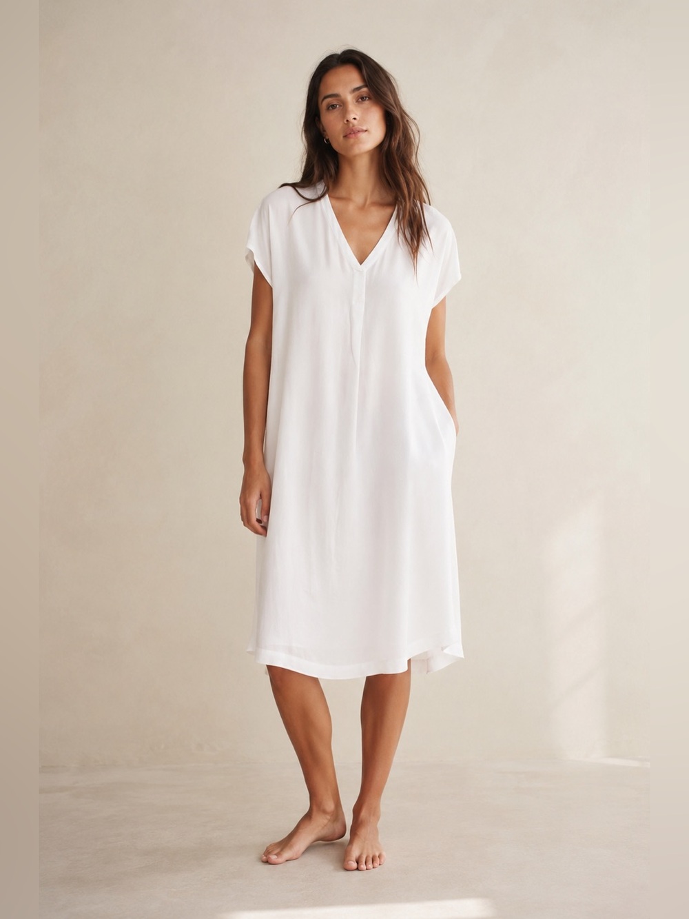 NWT: Masai Women's White V-Neck shirt dress